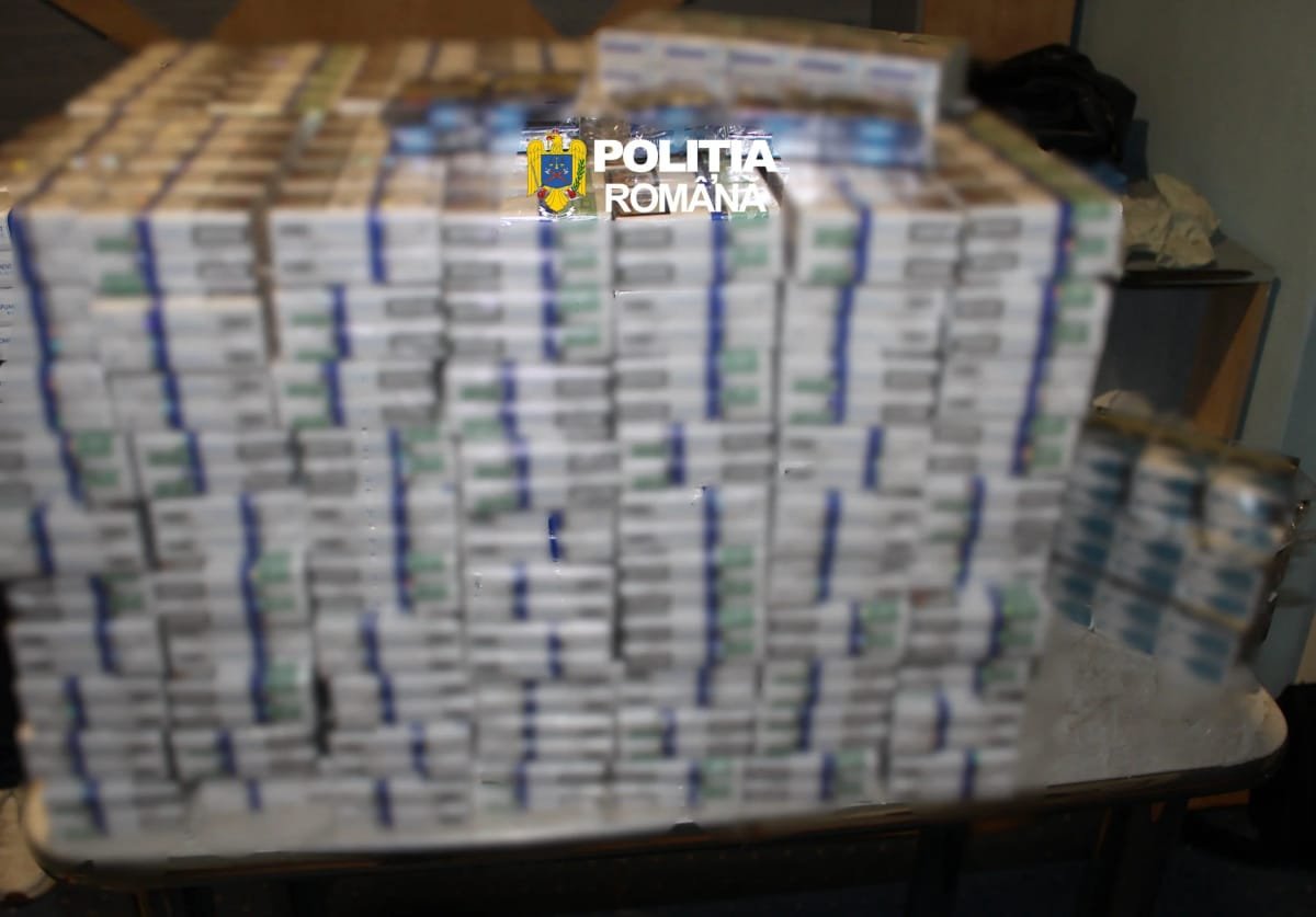Oradea: femeie de 51 de ani reținută după ce polițiștii au găsit aproape 30.000 de țigarete de contrabandă