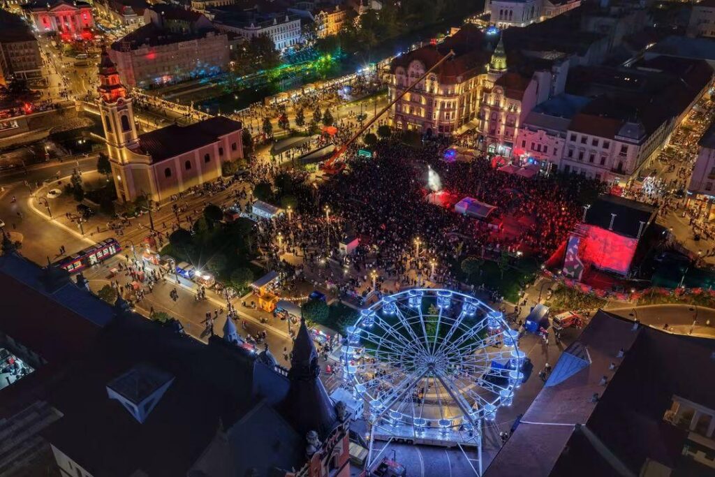 Oradea FestiFall 2026: programul de sâmbătă, cu concerte în Piața Unirii și show cu drone la ora 22.50