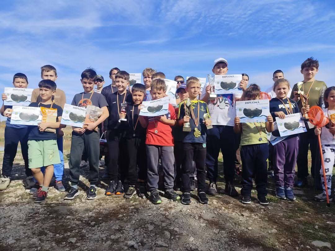 Orheiul Bistriței: 41 de copii, cea mai mare ediție a competiției de pescuit Cupa Junior