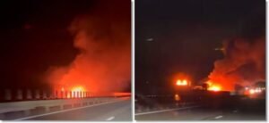 Orțișoara: remorca unui TIR a luat foc pe autostrada Timișoara-Arad, intervin pompierii