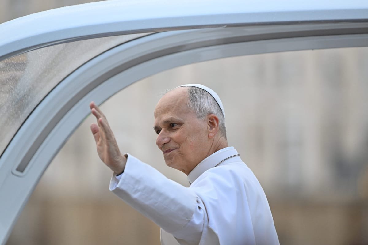 Papa Leon al XIV-lea avertizează: deciziile cu impact asupra vieții umane nu trebuie delegate mașinilor