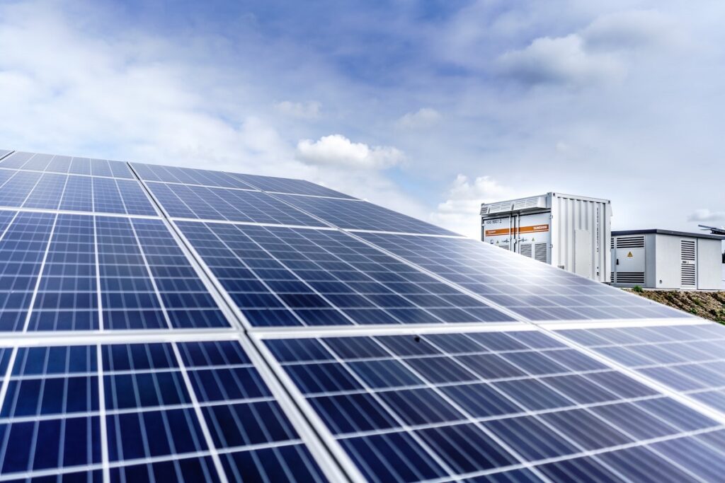 Parc fotovoltaic la Miercurea Ciuc pentru iluminatul stradal / Primar: ”Să acoperim consumul iluminatului public, ne cos