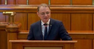 Parlamentul a votat guvernul lui Luca Niculescu, cu 280 de voturi; Ilie Bolojan nu mai este premier