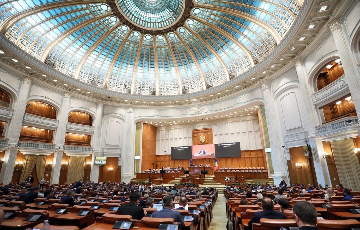 Parlamentul audiază luni miniștrii lui Luca Niculescu, înainte de votul de învestitură din plen de marți