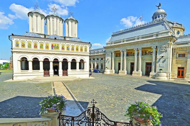Patriarhia Română îndeamnă la discernământ în privința proiectului de lege privind dezincriminarea drogurilor