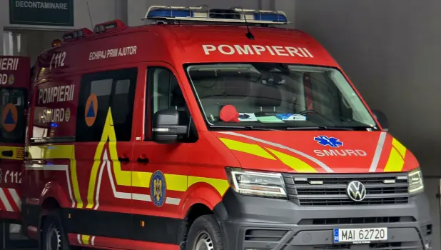 Pe malul râului Bistrița, în zona Podului Jelnei, un bărbat a căzut. Intervin pompierii de urgență