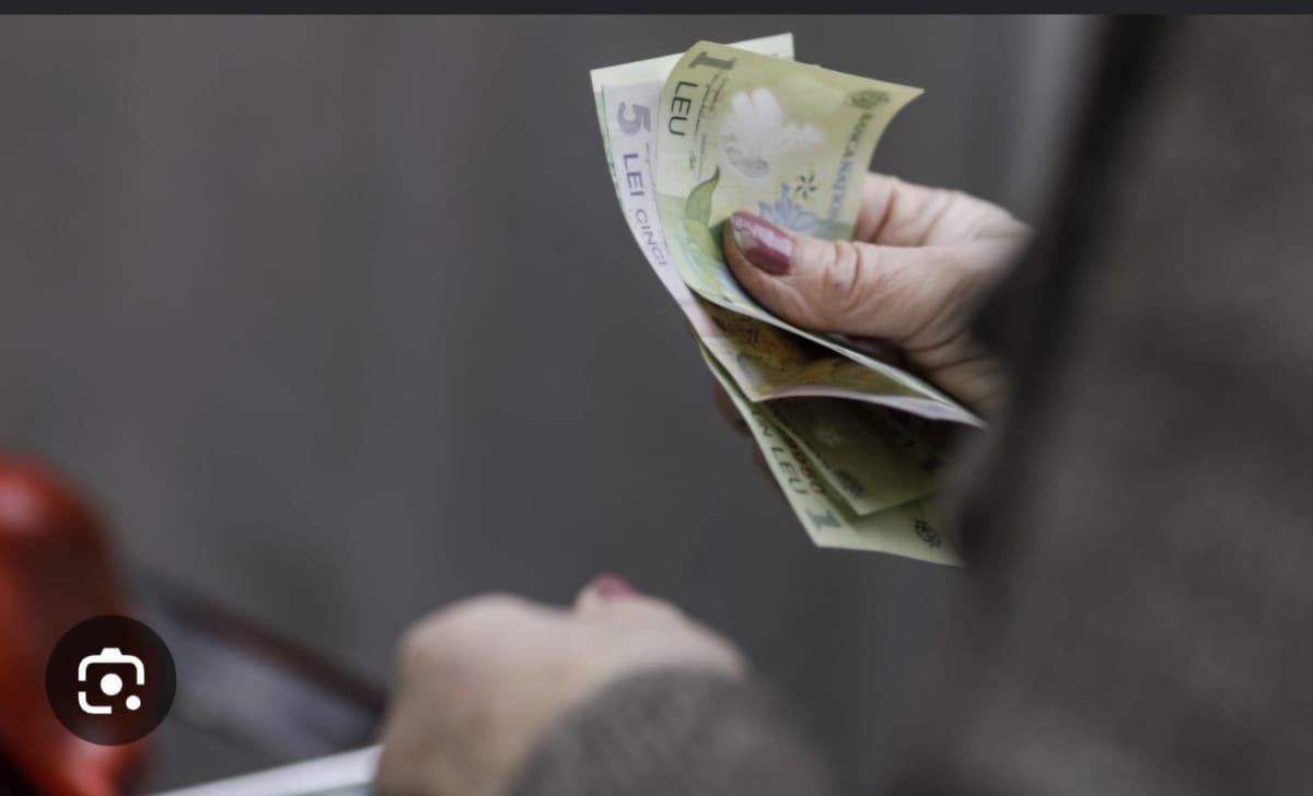Pensionarii cu venituri sub 3.000 de lei primesc în decembrie a doua tranșă din ajutorul financiar