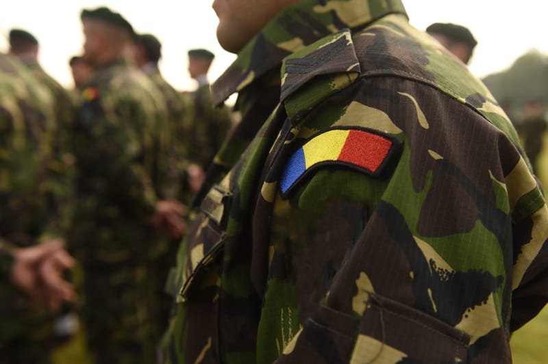 Pensionarii militari cu pensii reduse din cauza impozitului progresiv vor primi banii înapoi, din oficiu