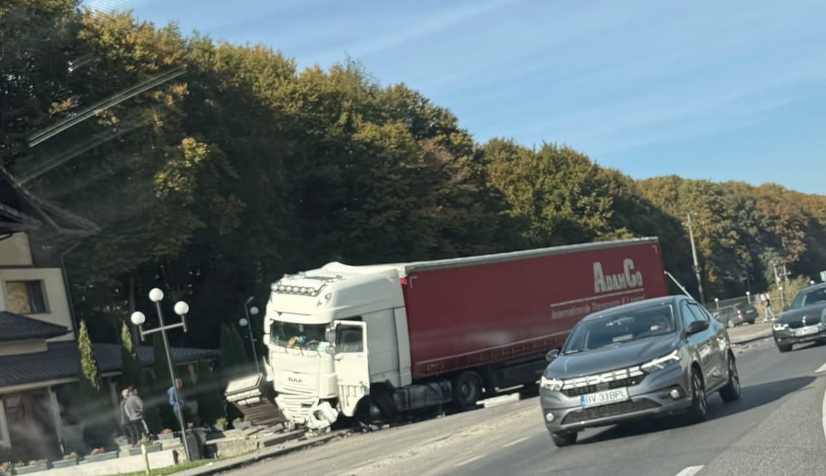 Perșani, DN 1: bărbat de 74 de ani a murit într-un accident, deși medicii au încercat resuscitarea
