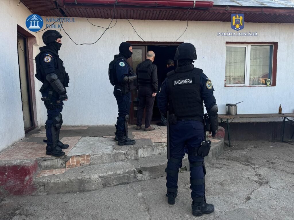 Percheziții în Olt și Dolj la un furt de cupru de 350.000 euro; trei persoane au mandate europene de arestare