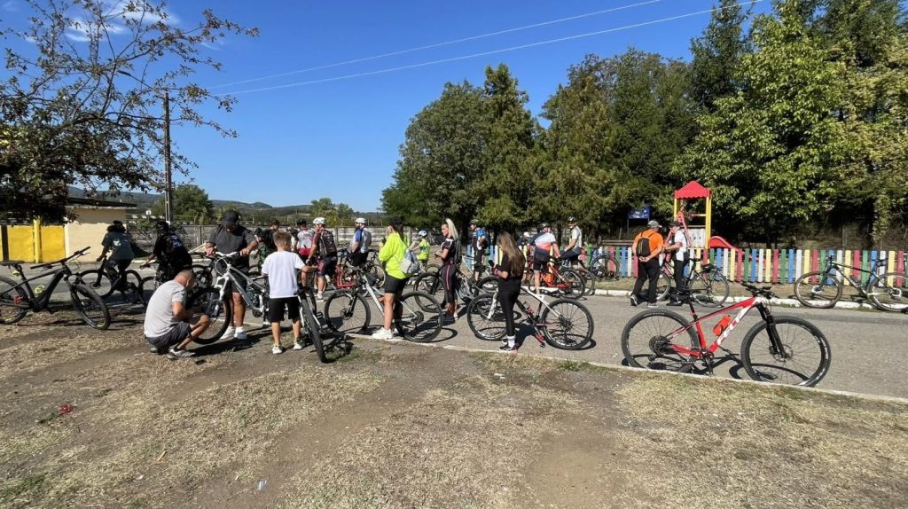 Peste 1.500 de oameni au ieșit pe două roți în tot vestul țării la Marea Pedalare RO Bike Valley