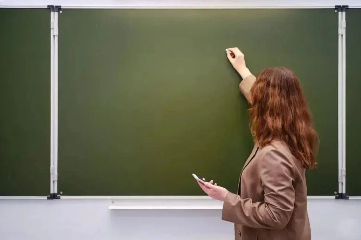 Peste 2.000 de profesori nu au promovat proba de competențe pentru directorii de școli