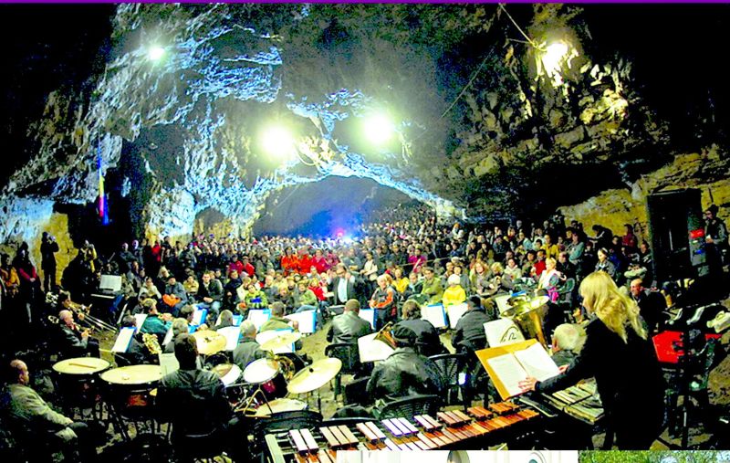 Peștera Românești găzduiește duminică un concert simfonic extraordinar cu Orchestra Filarmonicii din Ploiești