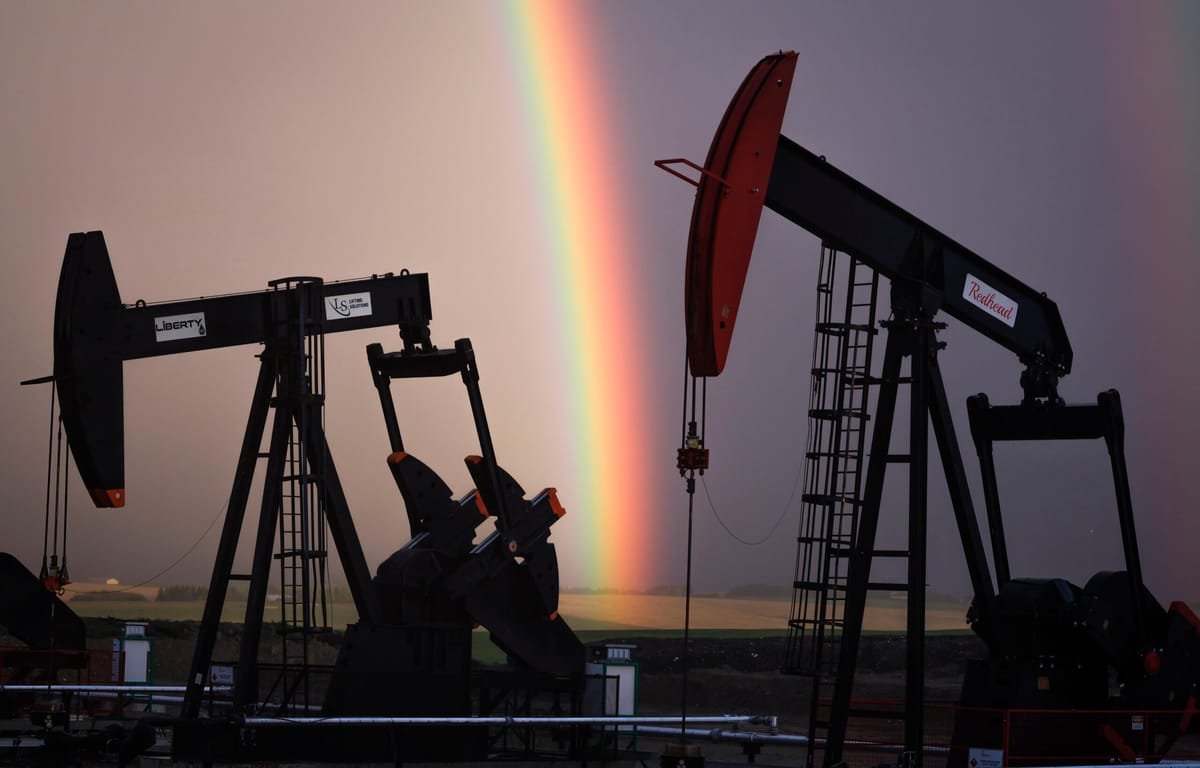 Petrolul se scumpește din nou: Brent crește la 106,58 dolari, pe fondul tensiunilor din Arabia Saudită