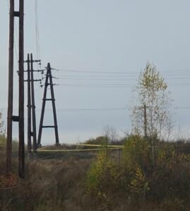 Petroșani: combustie spontană pe dealul de deasupra cartierului Bosnea, zona a fost împrejmuită