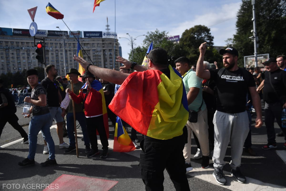 Piața Victoriei din București: 10 reținuți în dosarul violențelor de la protestul din Piața Victoriei