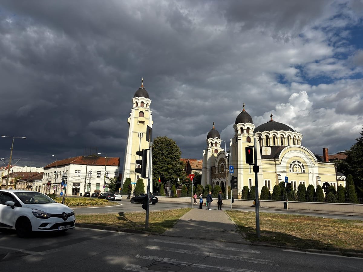 Piața Mocioni a fost predată constructorului, iar rețelele din subteran sunt verificate primele
