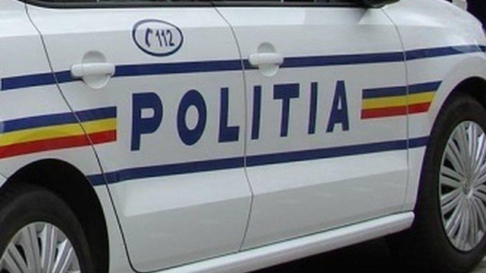 Pitești: un elev de 15 ani a atacat un coleg cu un obiect tăietor într-un liceu, victima a ajuns la spital