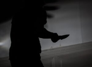 Pitești: un minor a înjunghiat un elev și a lovit un altul, iar agresorul a fost preluat de polițiști