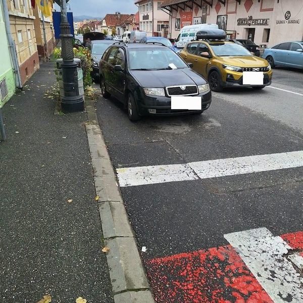 Poliția Locală Râșnov interzice parcarea la mai puțin de 25 de metri de treceri de pietoni