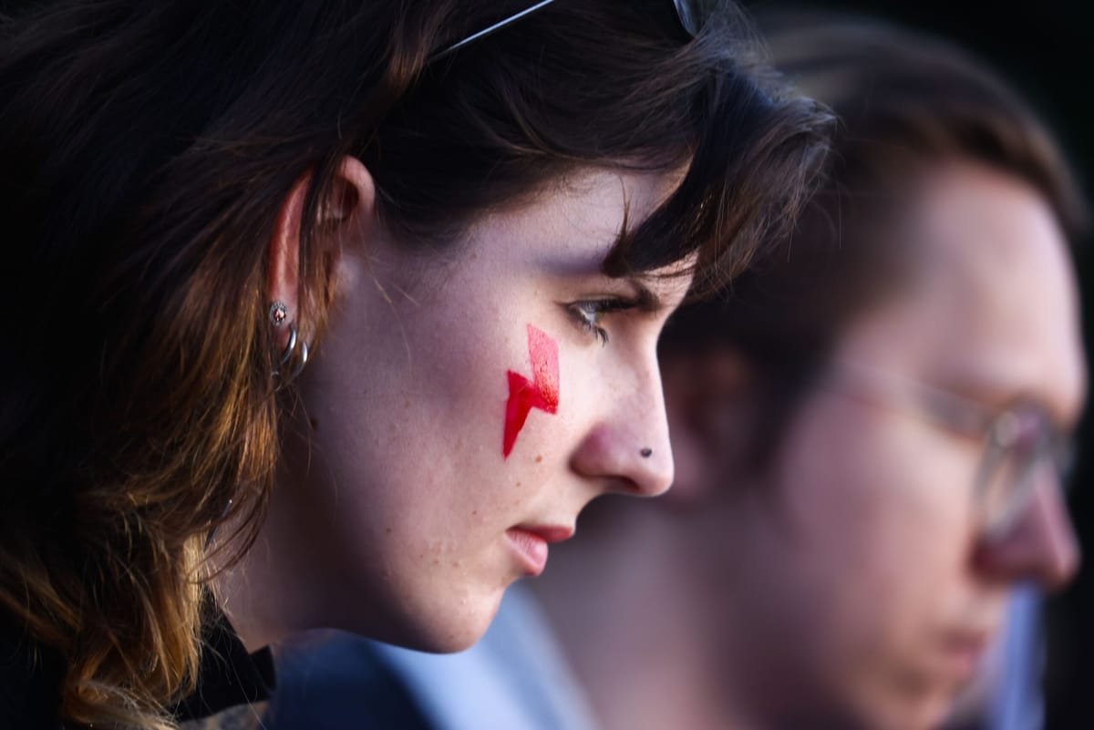 Polonia: femei protestează în toată țara și cer acces gratuit la avorturile legale