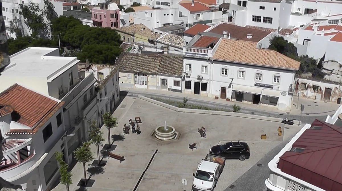 Portugalia: trei muncitori în construcții, ar fi români, găsiți morți pe șantierul unui rezervor de apă