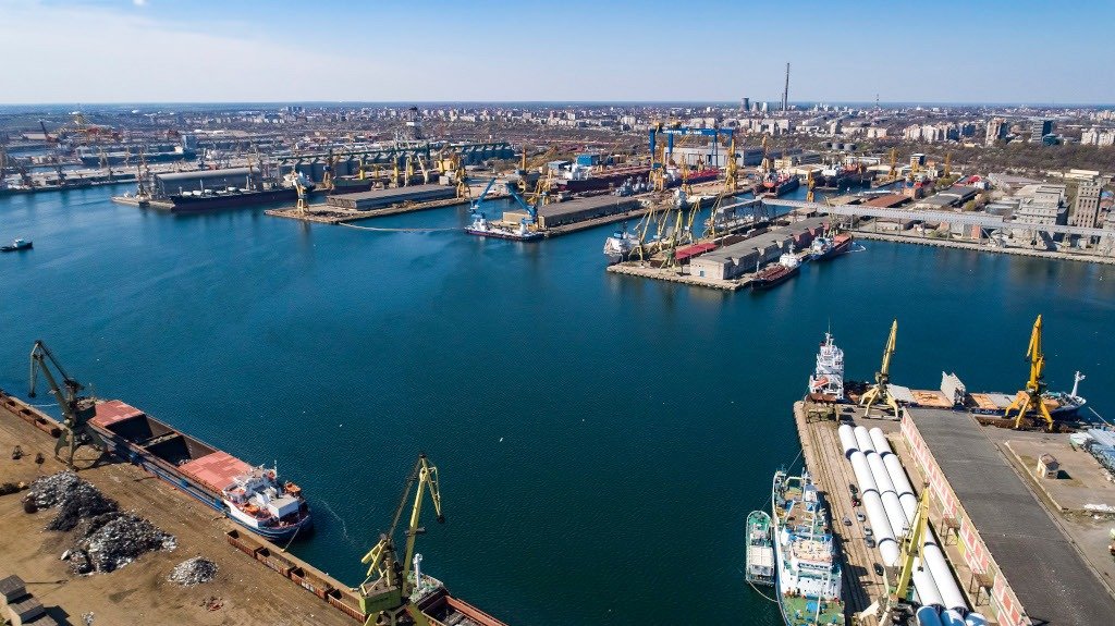 Portul Constanța: 10 marinari sirieni sunt blocați din august pe o navă-fantomă