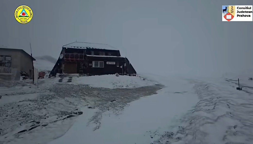 Prahova: Salvamont avertizează turiștii să evite traseele de creastă în weekend, din cauza vremii