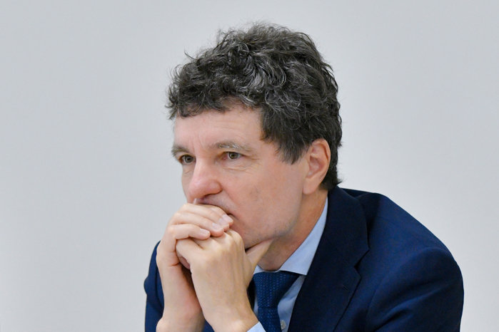 Preşedintele Dan urmează să anunţe luni propunerea de premier. Dacă PNL nu a reuşit să convingă PSD, va reuşi PSD să con