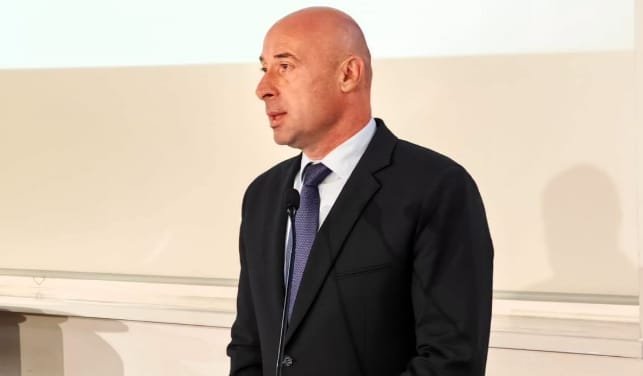 Prefectura Brașov: urmează schimbări după instalarea noului Cabinet, dar prefectul Văsii e deocamdată pe post