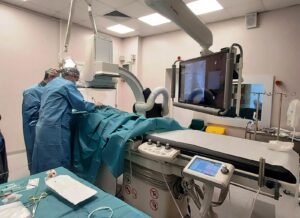 Premieră medicală: Primele trei proceduri neuroendovasculare minim invazive, realizate cu succes la SCJU Cluj