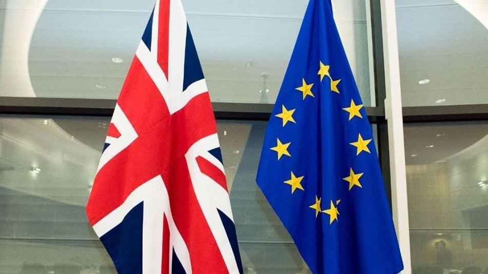 Premierul britanic Andy Burnham este deschis unei discuții despre reintroducerea liberei circulații în UE