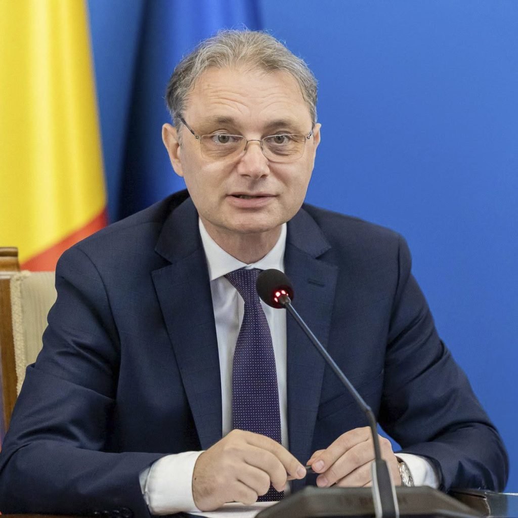 Premierul desemnat Luca Niculescu continuă consultările pentru formarea noului Guvern