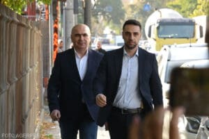 Premierul interimar Ilie Bolojan se află la sediul DNA Iaşi, unde este audiat ca martor