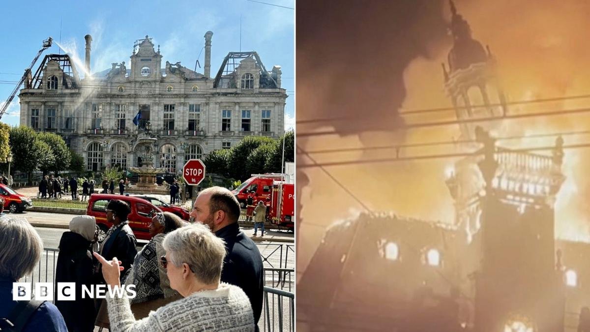 Primăria istorică dintr-un oraș francez a fost cuprinsă de flăcări, iar locuitorii sunt șocați