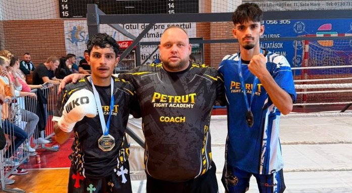 Primele rezultate de top ale lui Valy Petruț de la inaugurarea sălii de kikcboxing: Căldăraș și Julean au „împărțit” KO-