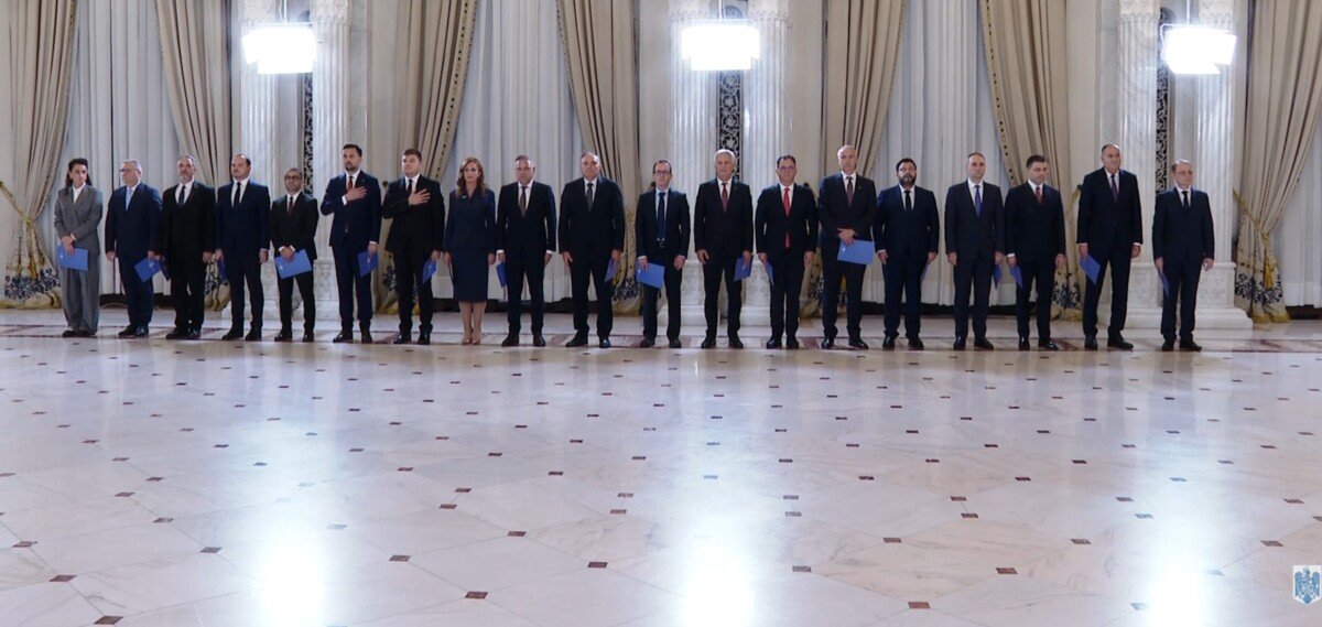 Programul de guvernare 2026-2028: pensii indexate, modificări fiscale și măsuri pentru familii cu copii