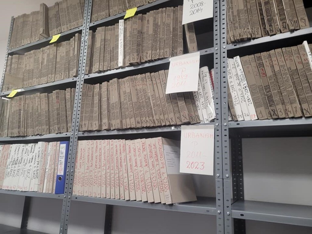 Proiect al Senatului: amenzi de până la 25.000 de lei pentru instituțiile care cer documente deja emise