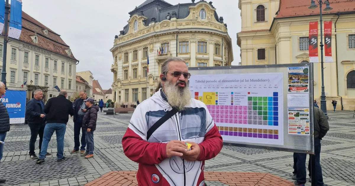 Protest la Rășinari: 22 de sibieni în Piața Mare cer oprirea minei de magneziu