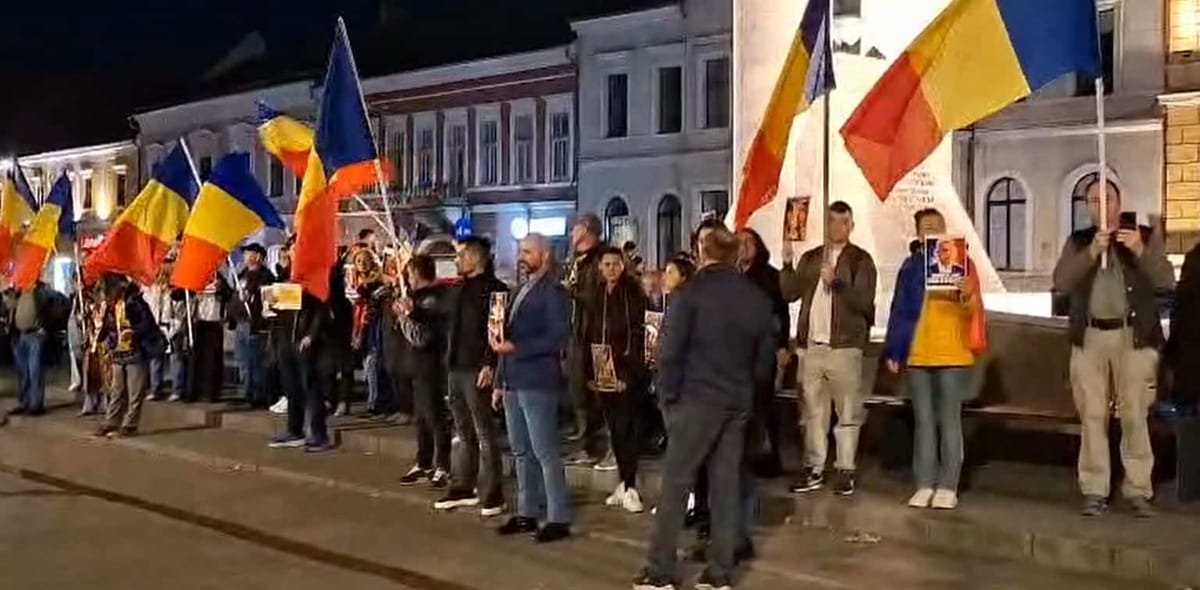 Protest pro-Georgescu la Cluj-Napoca: „Căline, Căline, Clujul e cu tine!”