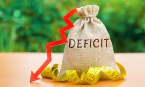 PSD: Deficitul lui Bolojan este cel mai mare din Uniunea Europeană, cu mult peste cel rămas după Ciolacu
