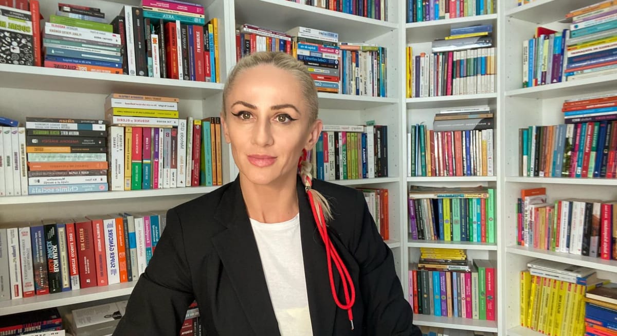 Psihologul Cecilia Ardusătan: cum găsește părintele echilibrul între grijă și autonomia adolescentului