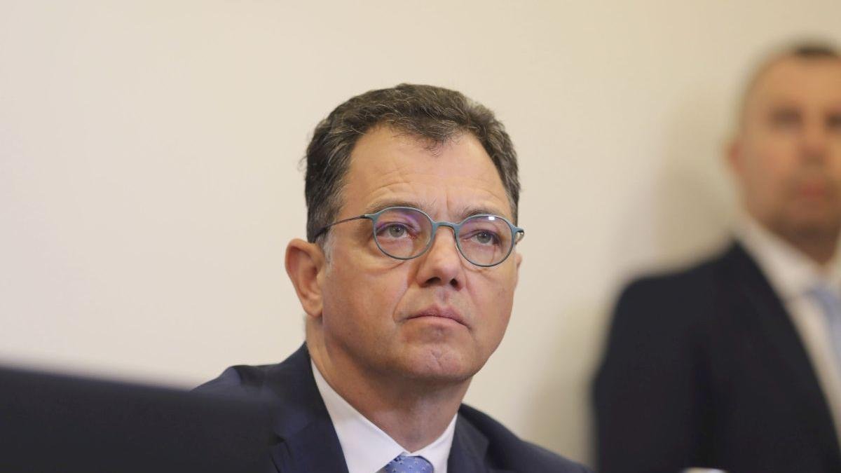 Radu Oprea, propus ministru al Apărării, a primit aviz favorabil în comisii, cu 21 de voturi pentru