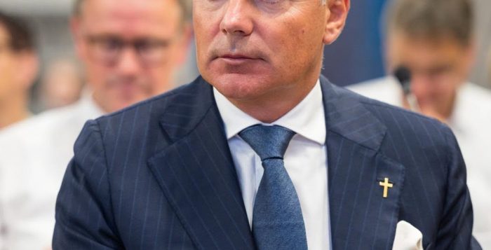 Rareș Bogdan cere liberalilor să sprijine învestirea lui Luca Niculescu ca premier