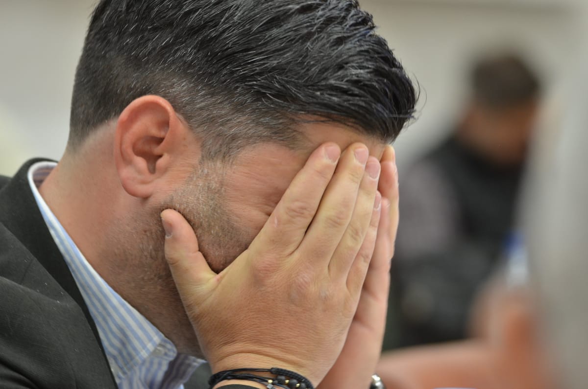 Reșița: Andrei Apostol, vicepreședinte PNL, critică dur liderii PSD și pe președintele Nicușor Dan