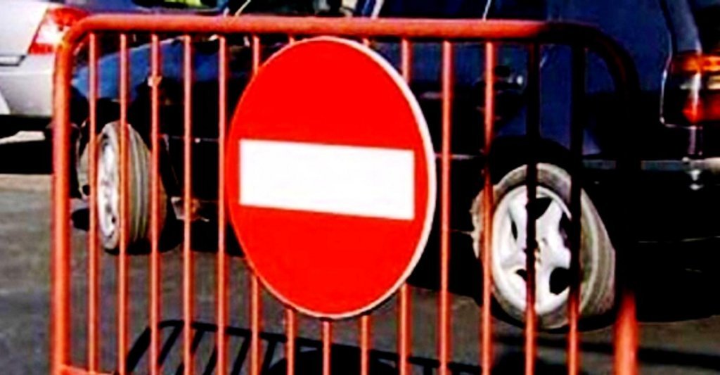 Restricții de circulație pe DN 1F între Sânpaul și Mihăiești, până la ora 16:00, pentru montarea parapetelor
