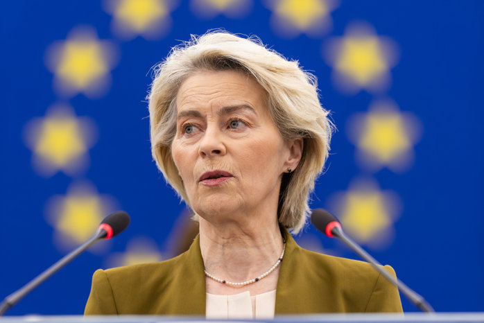 Ţările UE, în discuţii de criză privind eliberarea stocurilor de motorină, după ce SUA ameninţă cu interzicerea exportur