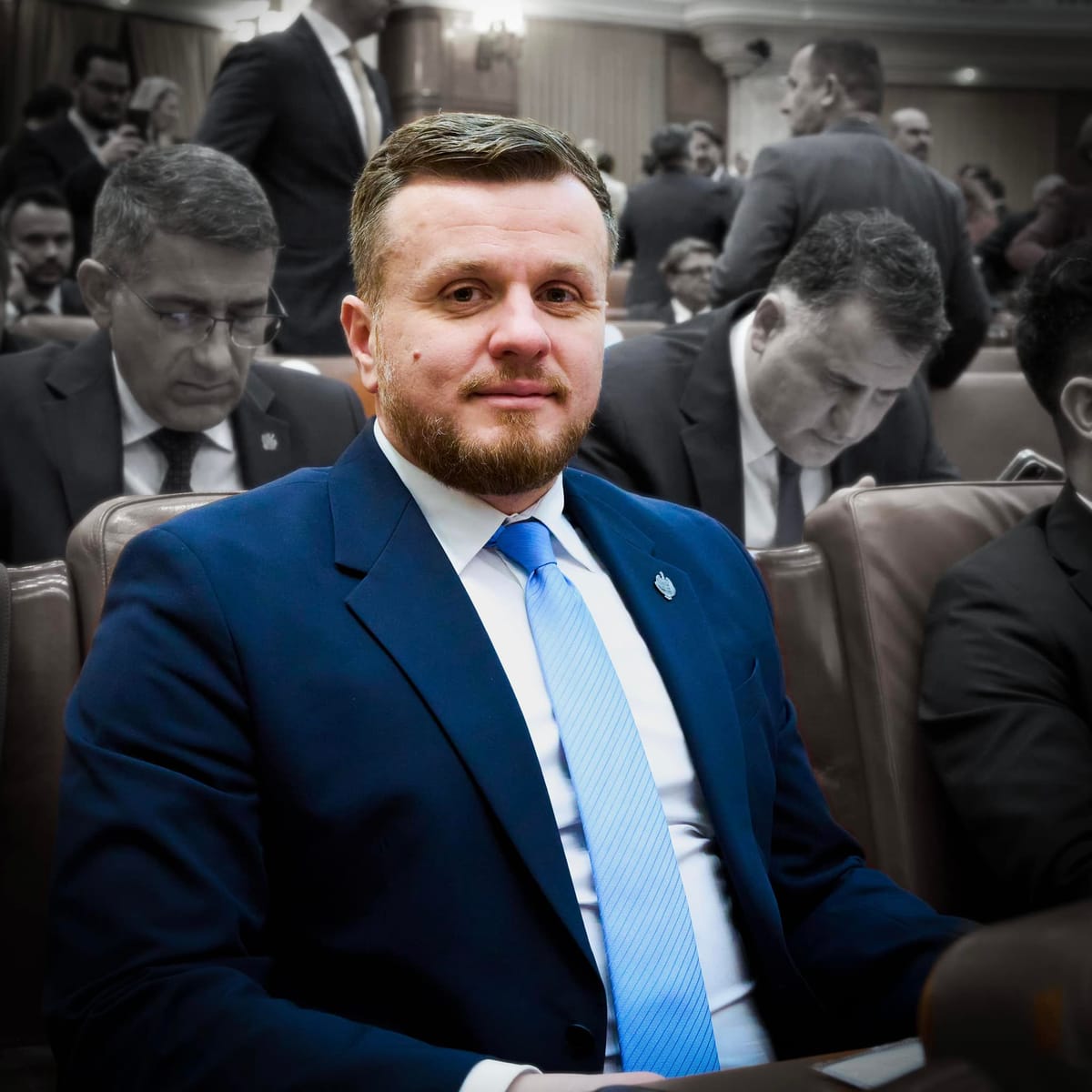 Robert Alecu propune creșterea tarifului pentru orele în plus ale profesorilor