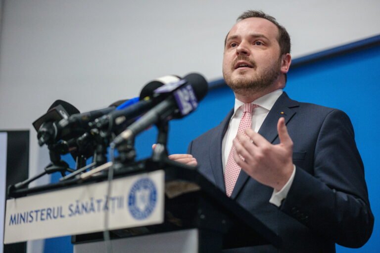 Rogobete susține, fără dovezi, că facturile cabinetelor private sunt plătite primele din sănătate