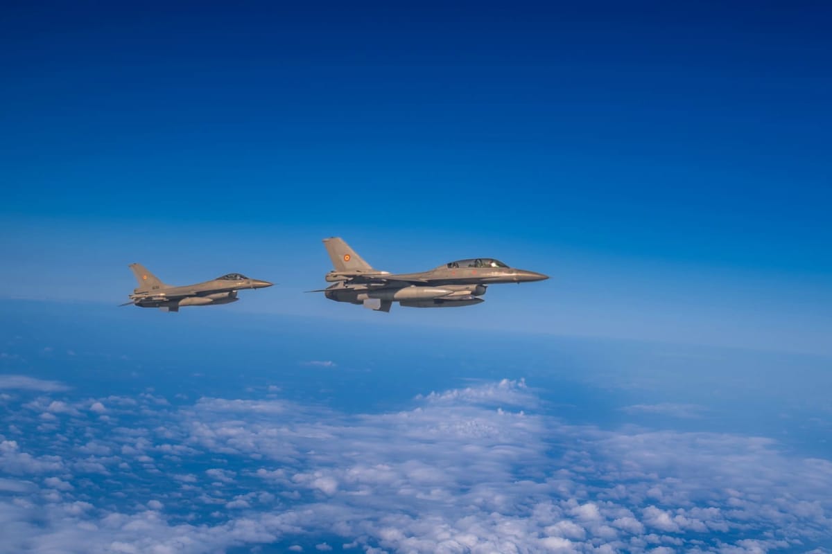 România participă la exercițiul NATO de descurajare nucleară, cu aeronave F-16 pregătite